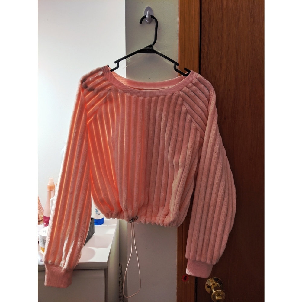 ✨3 for $25✨ Crop top sweater nwt